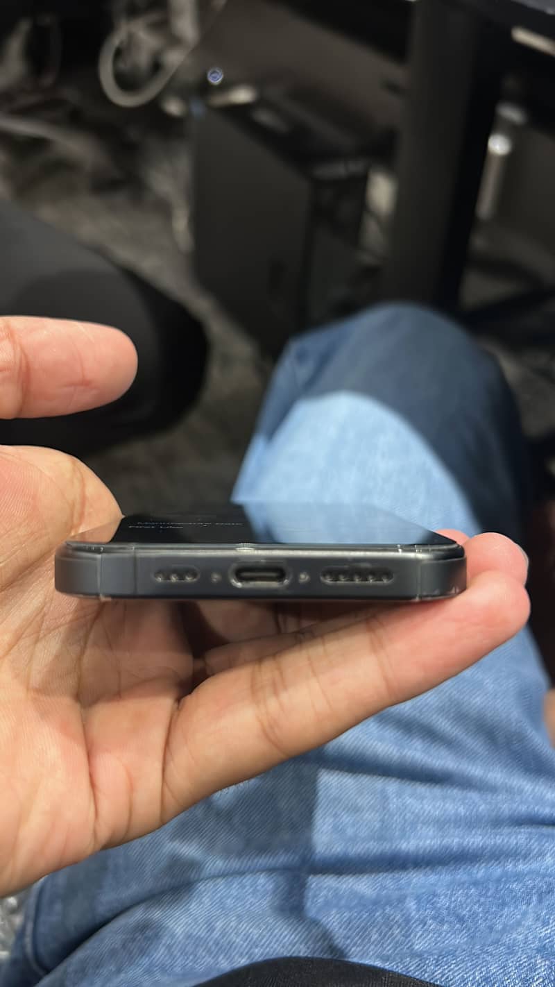 Apple iPhone 15 Pro 5