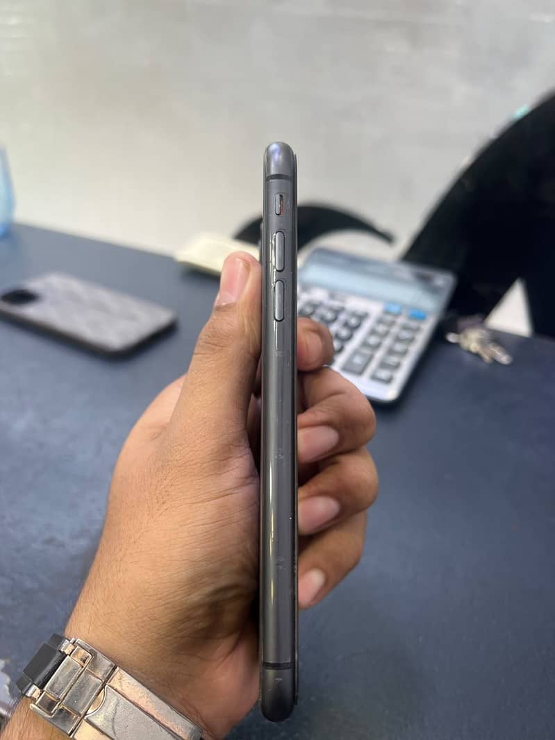 Apple iPhone 11 2