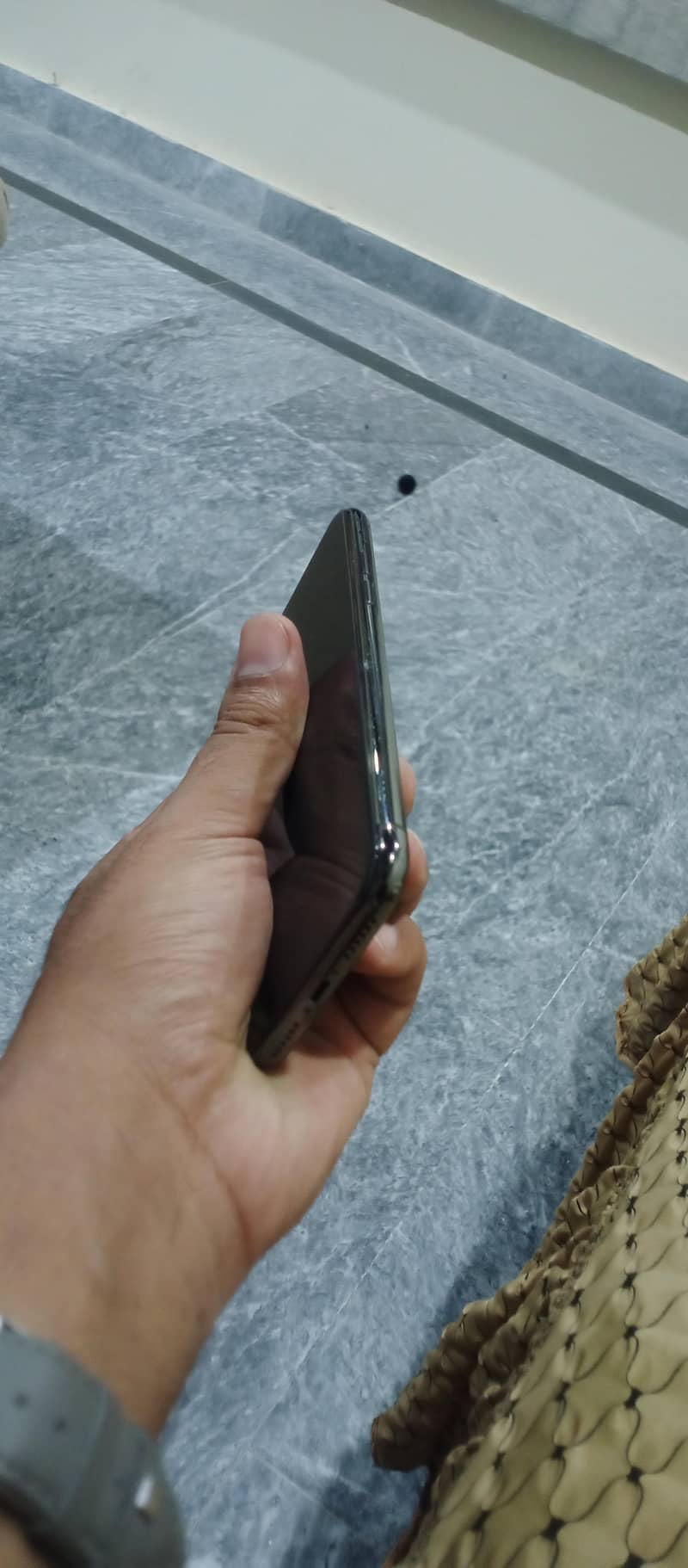 Apple iPhone X 4