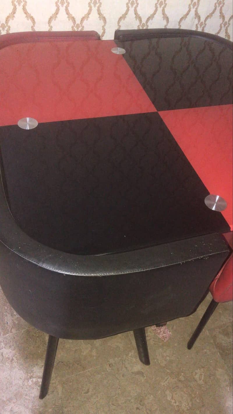 4 seater dining table 7