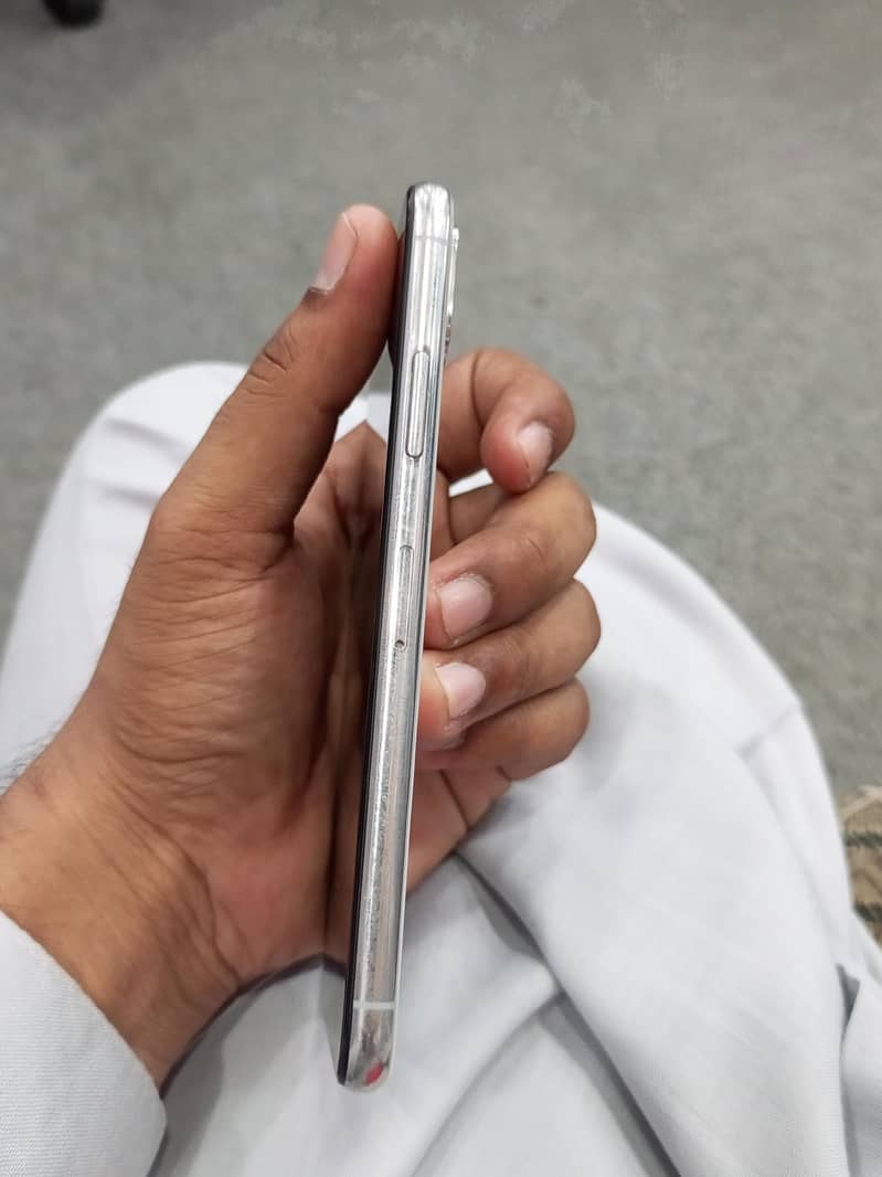 Apple iPhone X 2