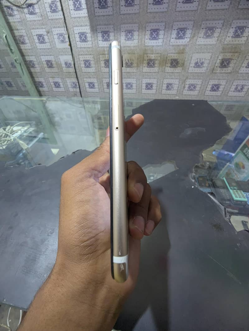Apple iPhone 6 3