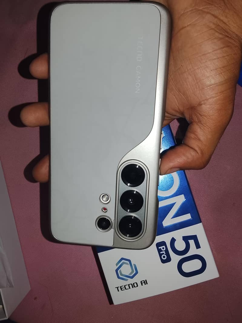 TECNO CAMON 50 PRO 0