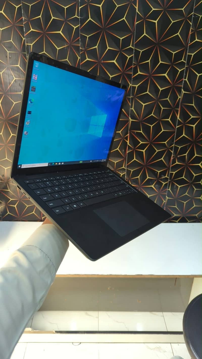 Microsoft Surface Laptop 5  • Processor: Intel Core i5  12th generati 1