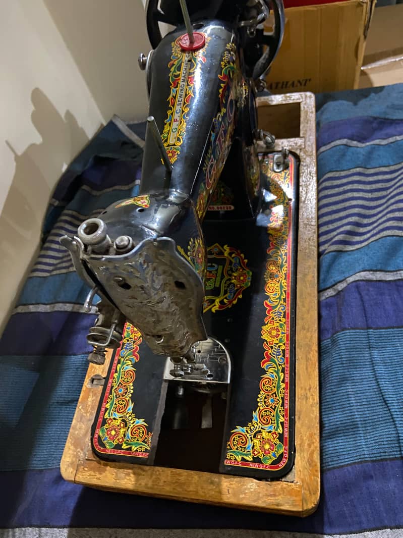 GFC sewing machine condition 10/10 1