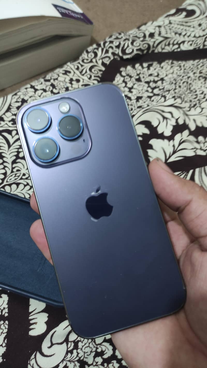 Apple iPhone 14 Pro 0