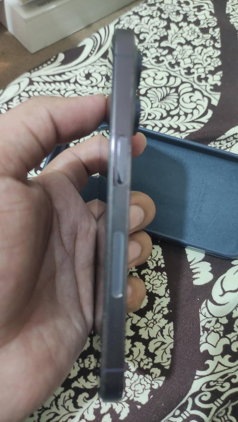 Apple iPhone 14 Pro 2