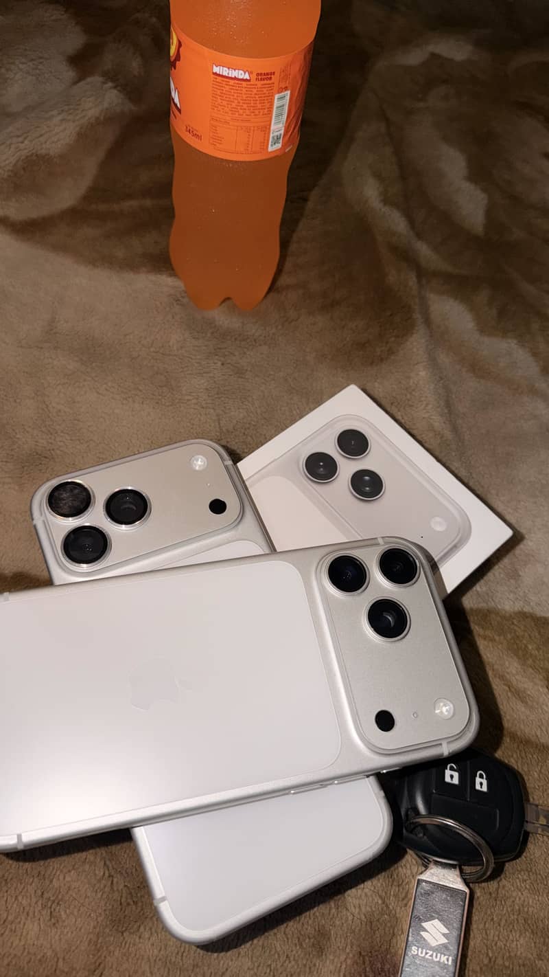 Apple iPhone 17 Pro Max 1