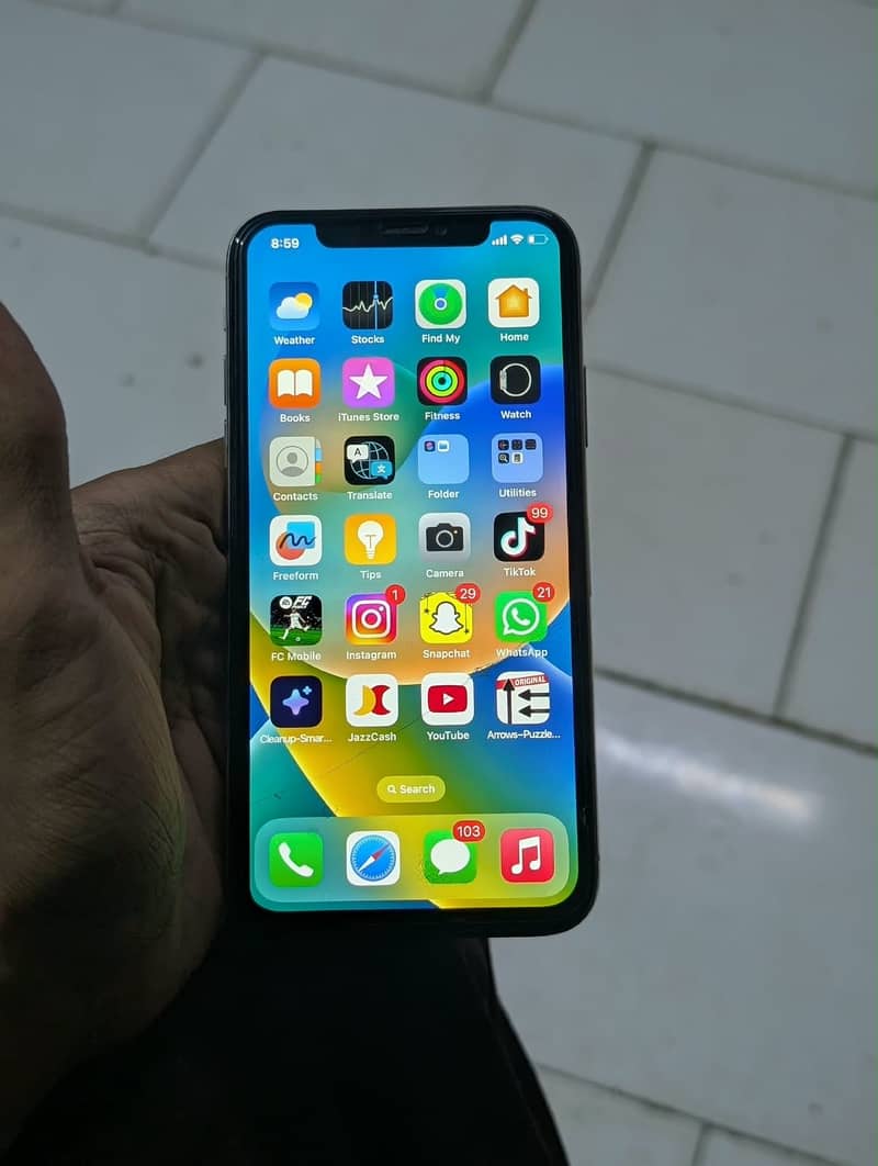 Apple iPhone X 3