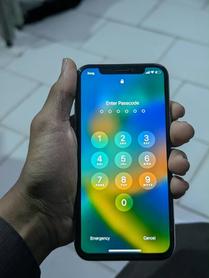 Apple iPhone X 5
