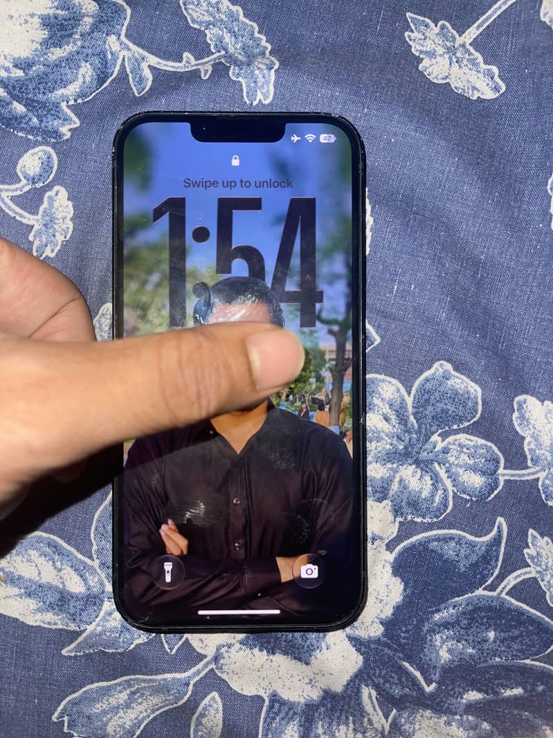 Apple iPhone 13 0