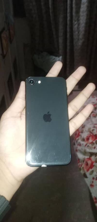 Apple iPhone SE