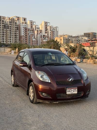 Toyota Vitz 1.0 Model 2010 import and registered 2014