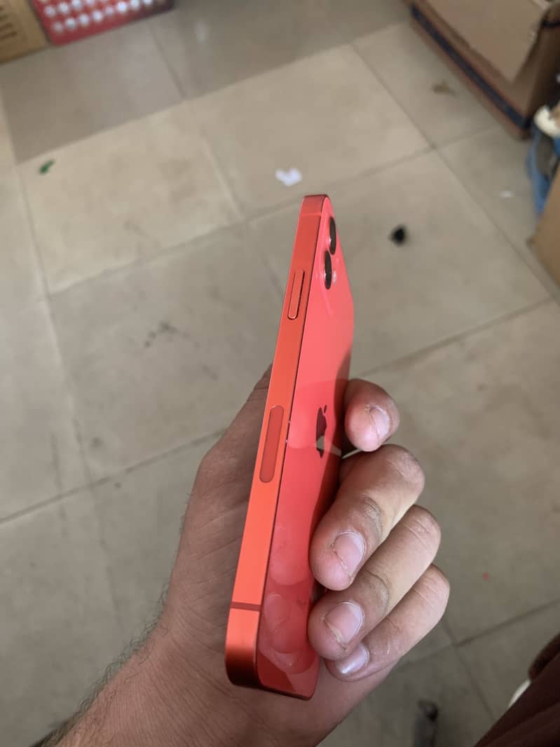 Apple iPhone 12 6