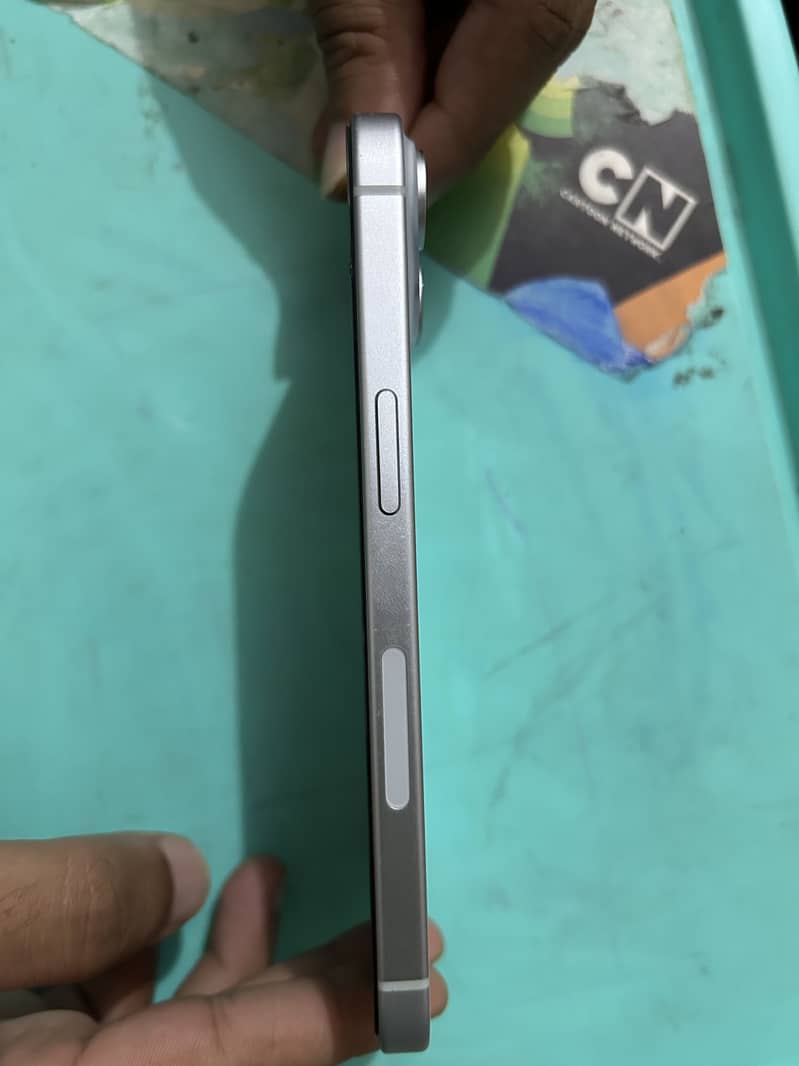 Apple iPhone 15 2