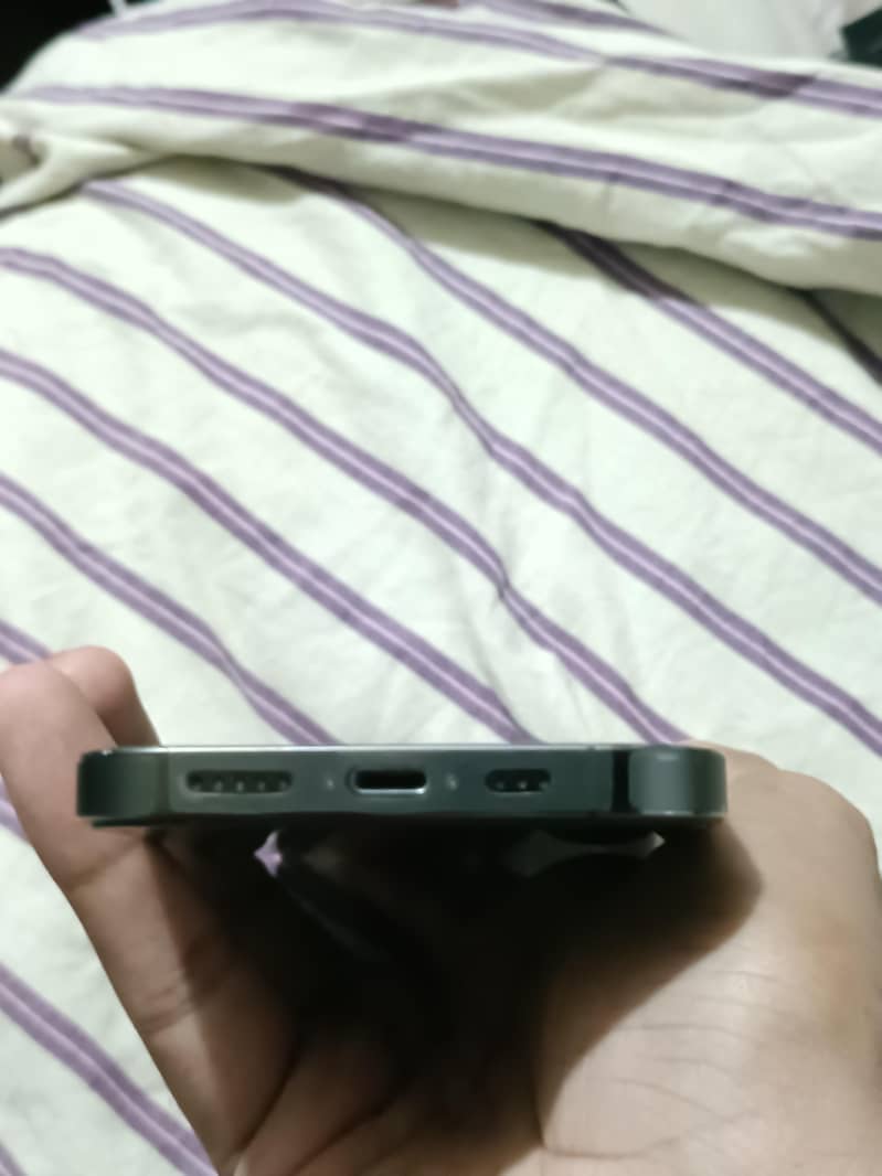 Apple iPhone 13 Pro 0