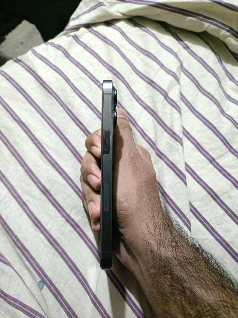 Apple iPhone 13 Pro 6
