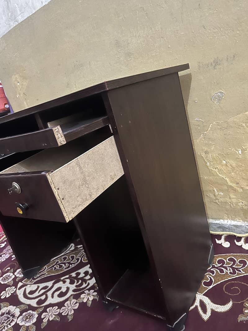 Computer Trolley 1