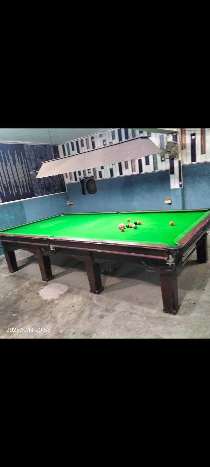 Snooker table 0
