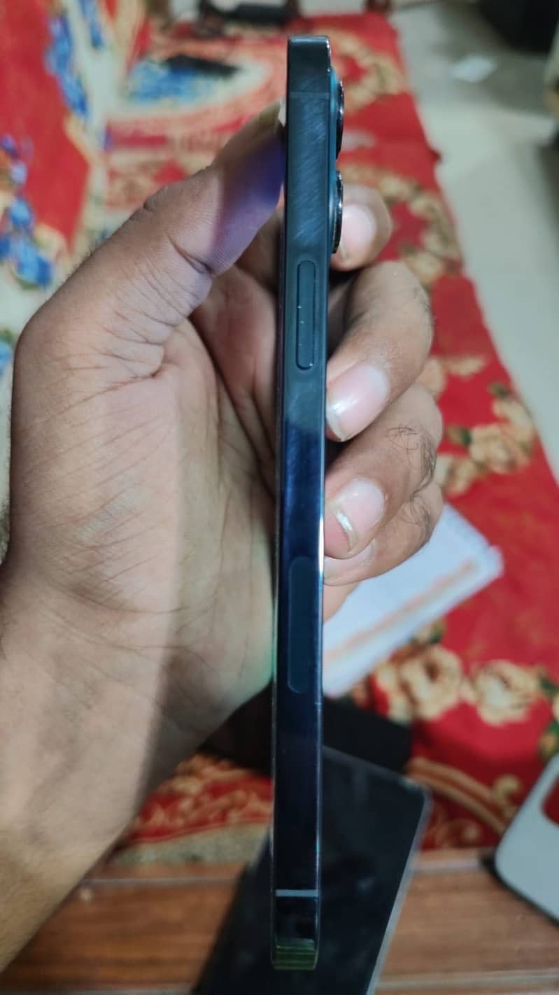 Apple iPhone 12 Pro Max 3
