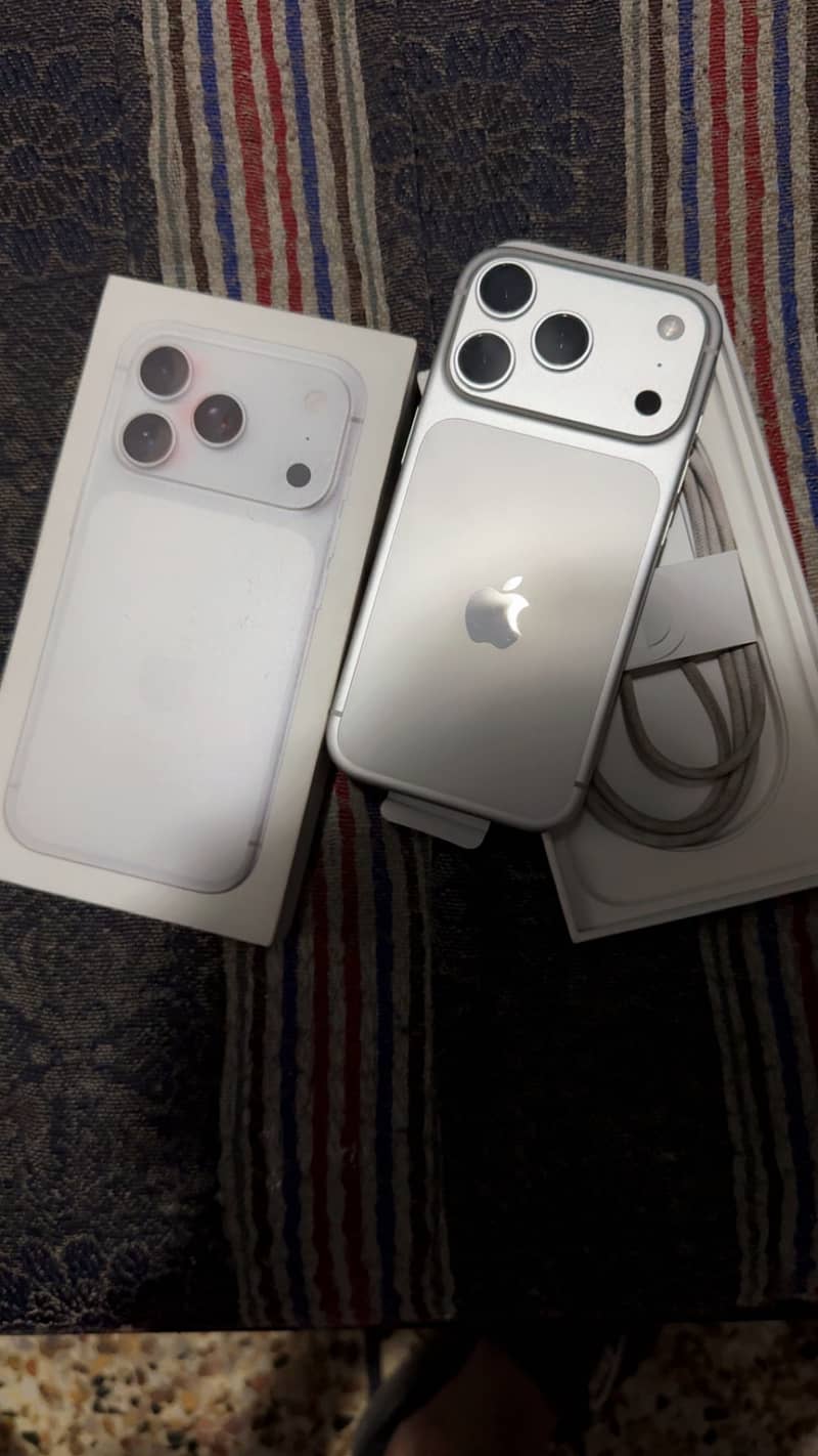 Apple iPhone 17 Pro 1