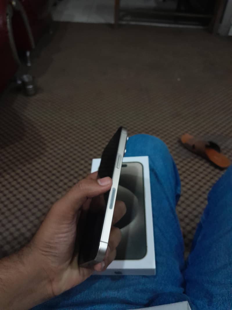 IPhone 15 Pro Max 2