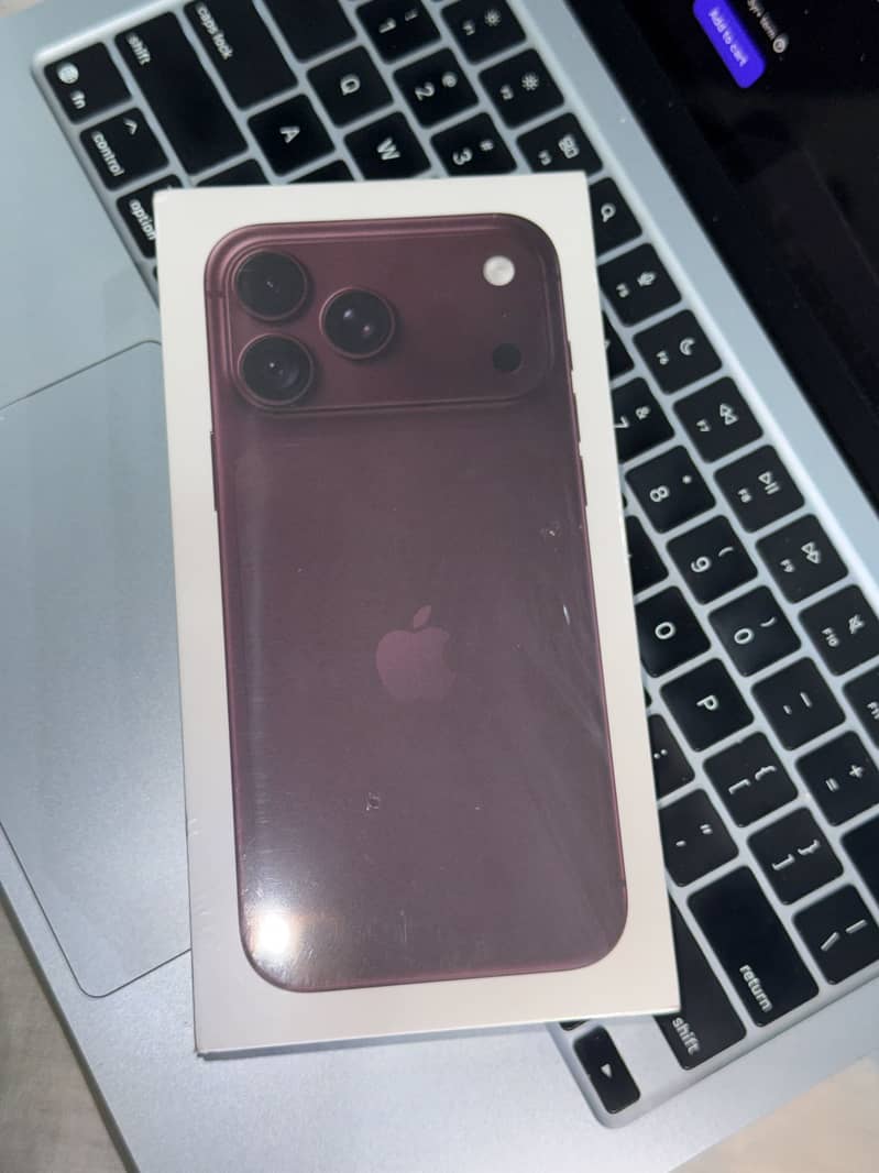 Apple iPhone 18 Pro Max 1
