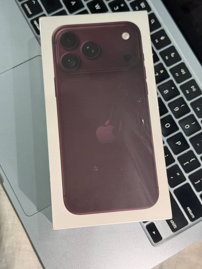 Apple iPhone 18 Pro Max 2