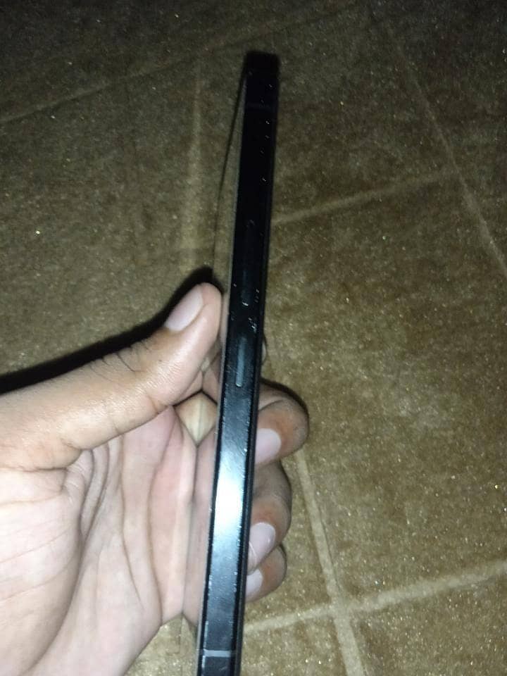 Sharp Aquos Sense7 1