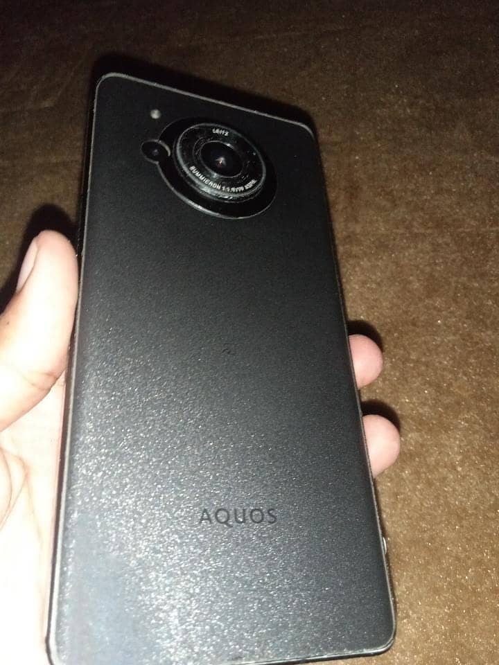 Sharp Aquos Sense7 5