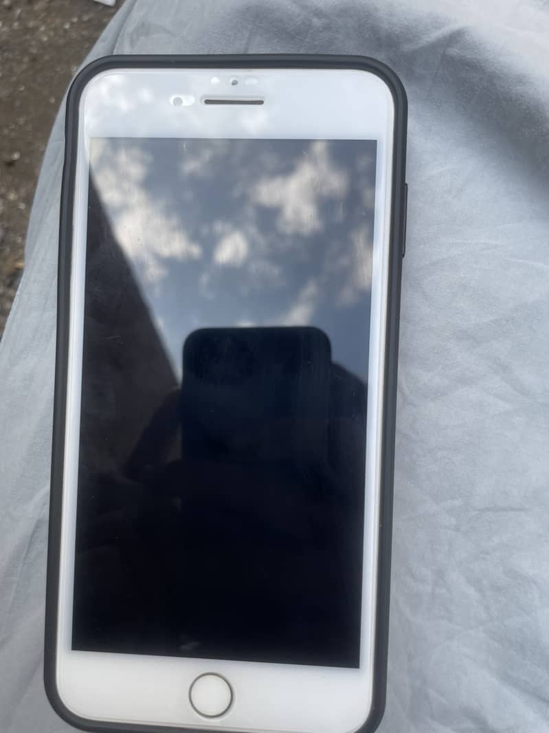 Apple iPhone 7 Plus 2