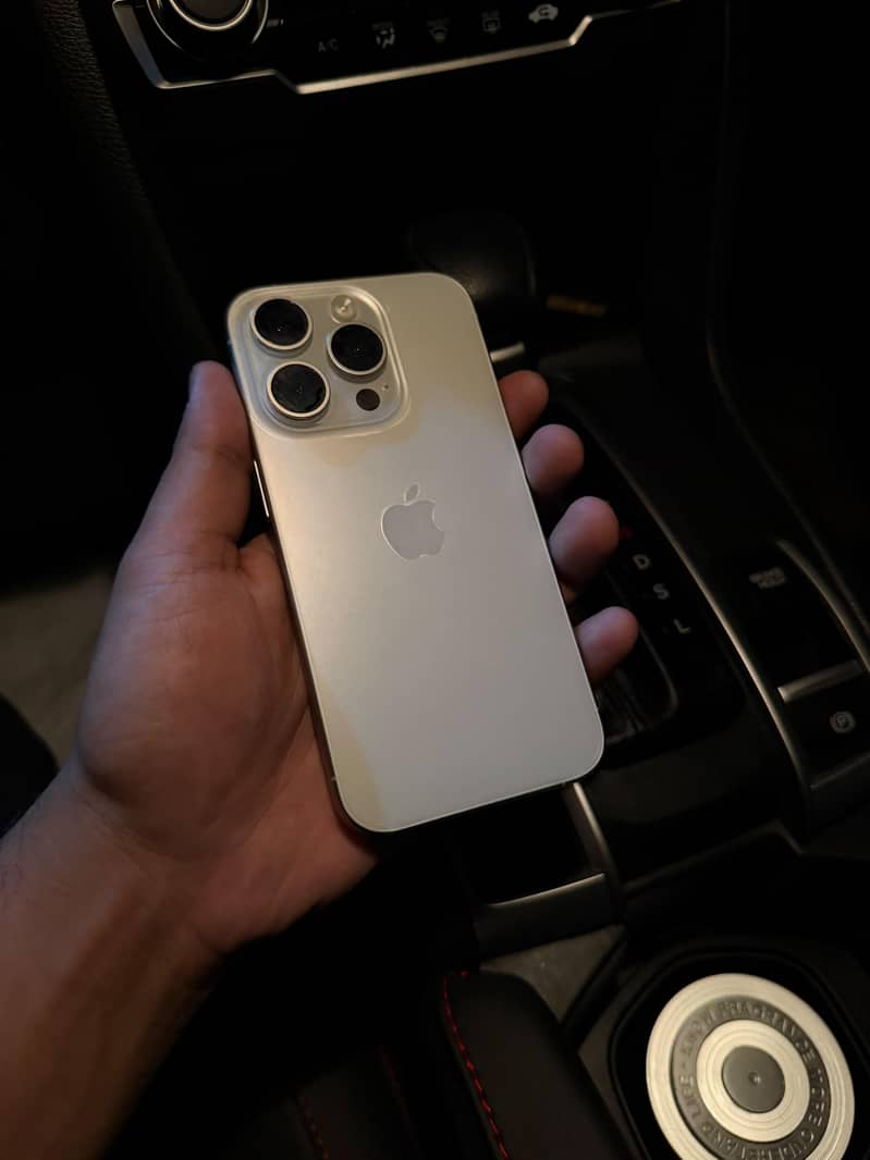 Apple iPhone 15 Pro 2