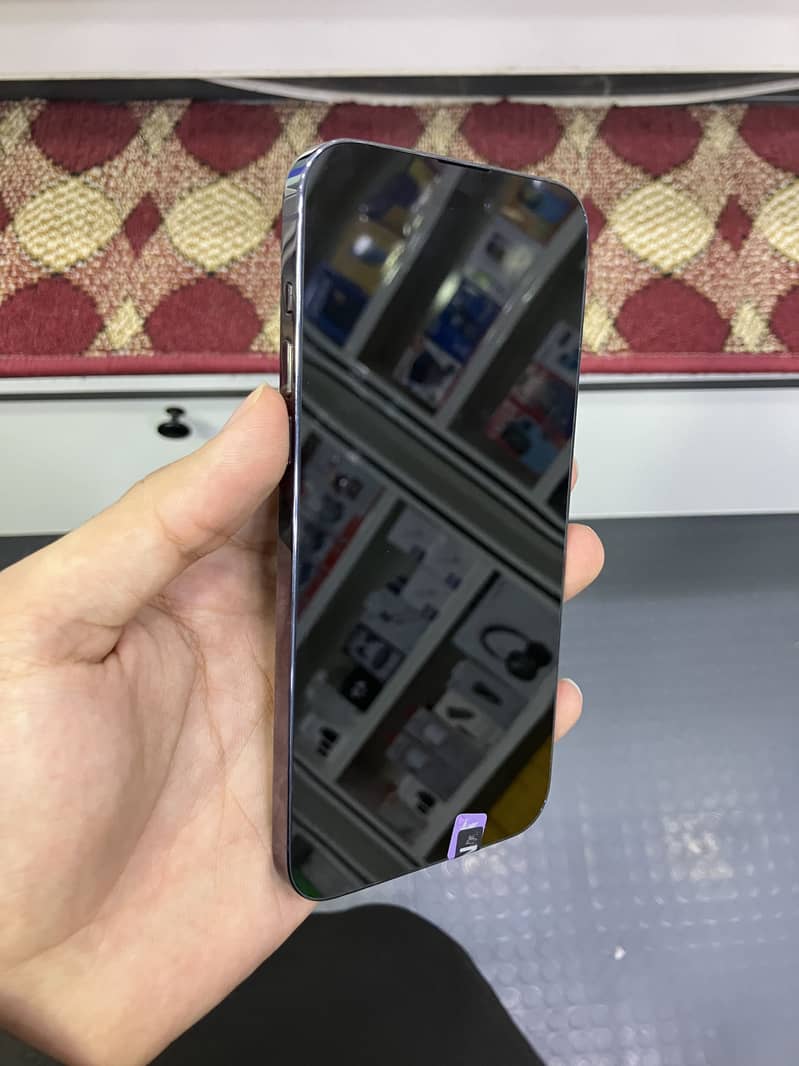 Apple iPhone 14 Pro Max 3