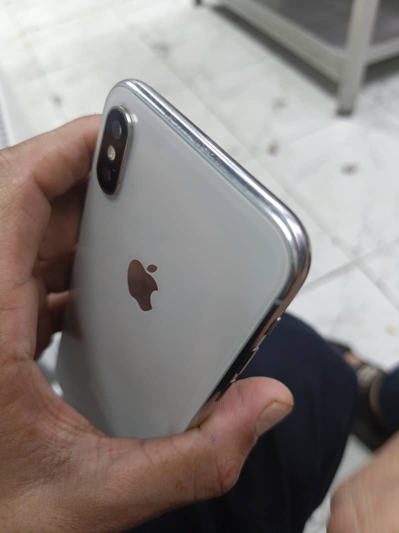 Apple iPhone X 3