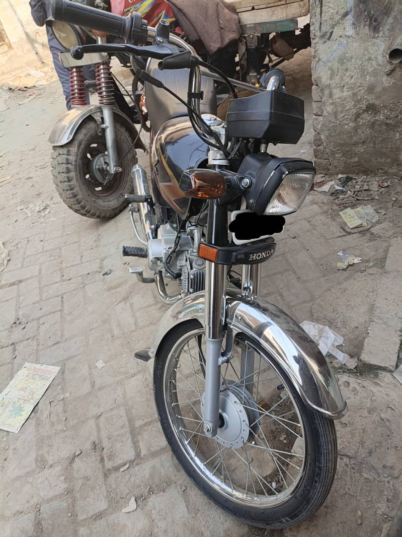 CD 70 (2026) Model 6