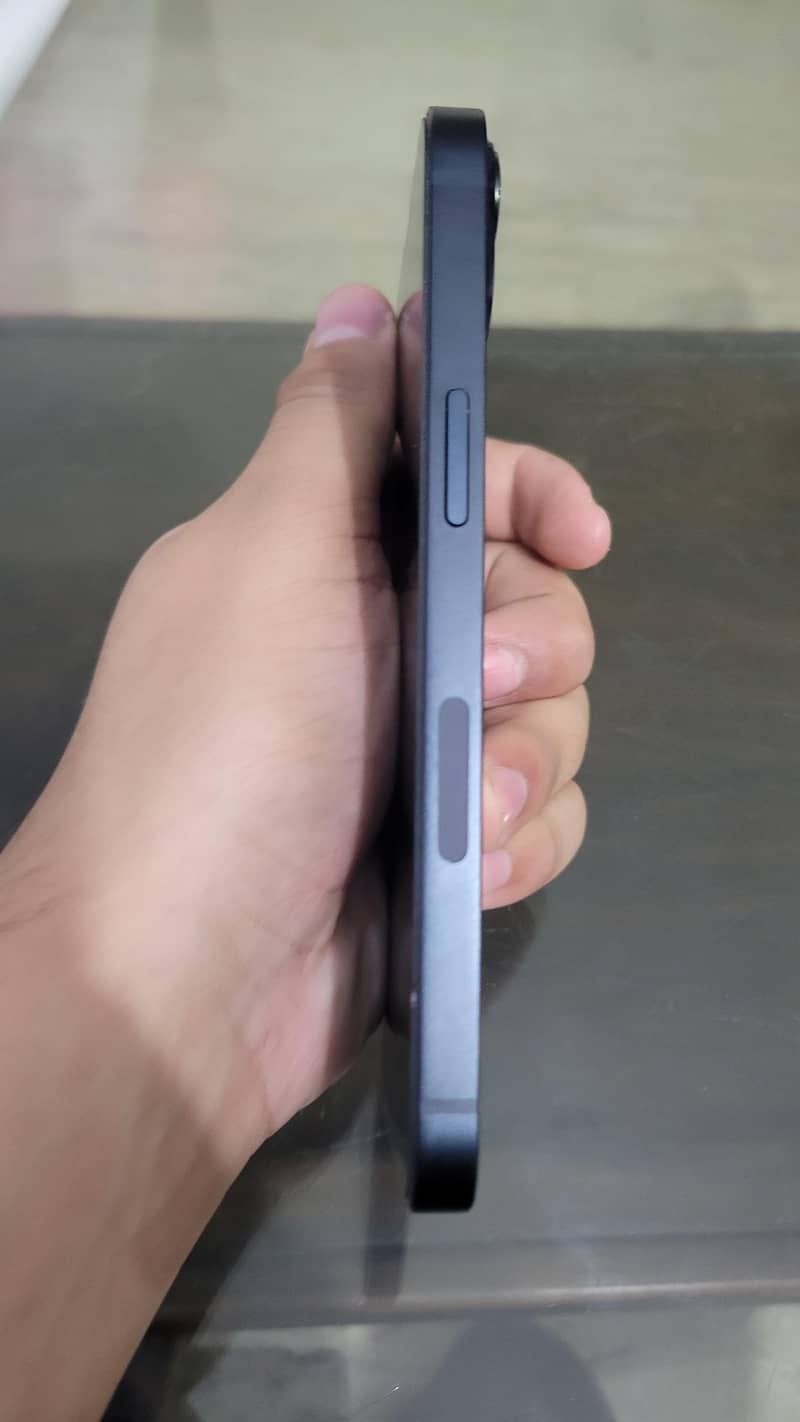 Apple iPhone 13 3