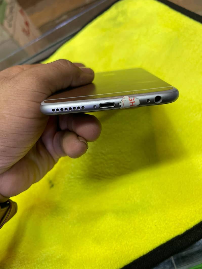 Apple iPhone 6 Plus 8