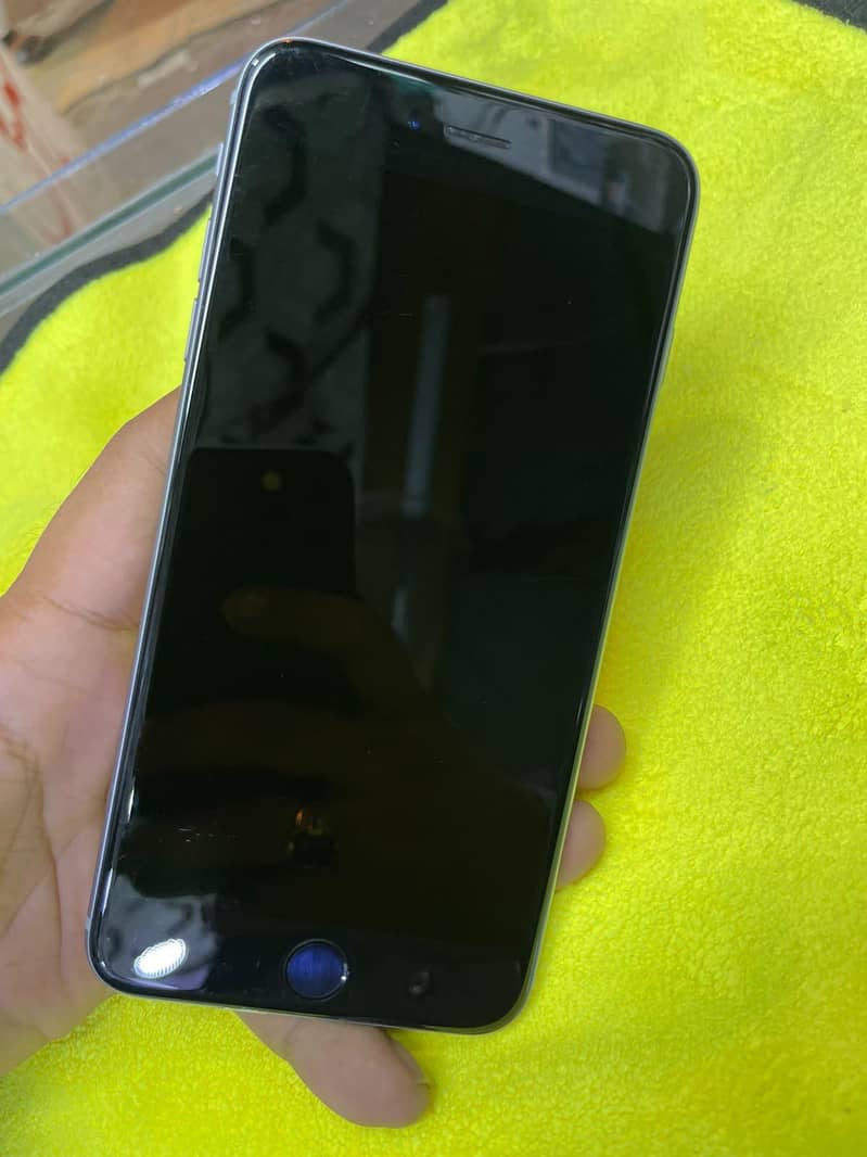 Apple iPhone 6 Plus 9
