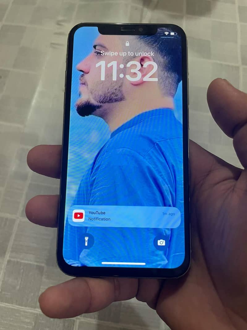 Apple iPhone X 3