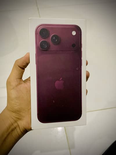 Apple iPhone 18 Pro Max burgundy