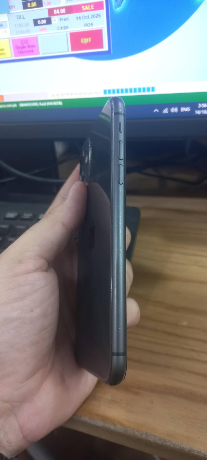 Apple iPhone 11 3