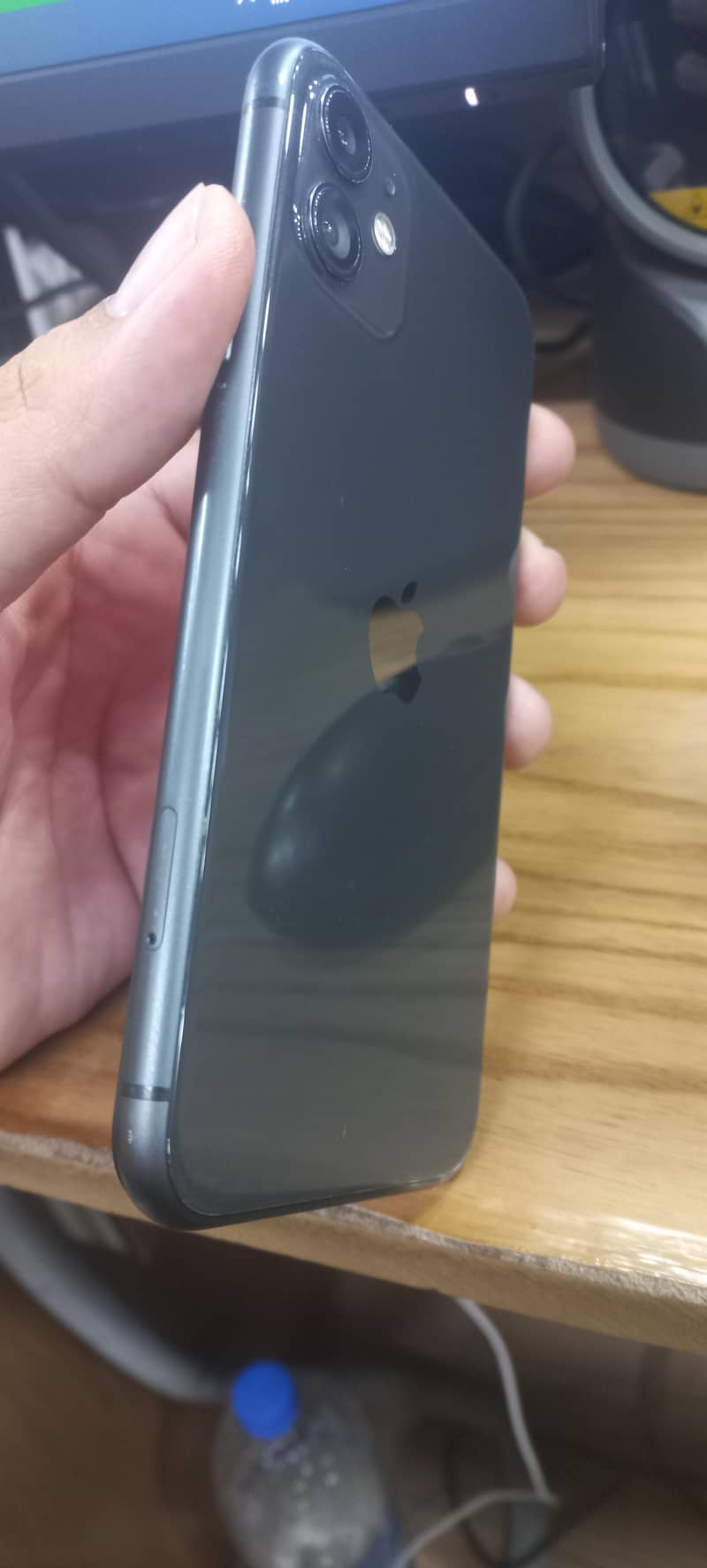 Apple iPhone 11 4