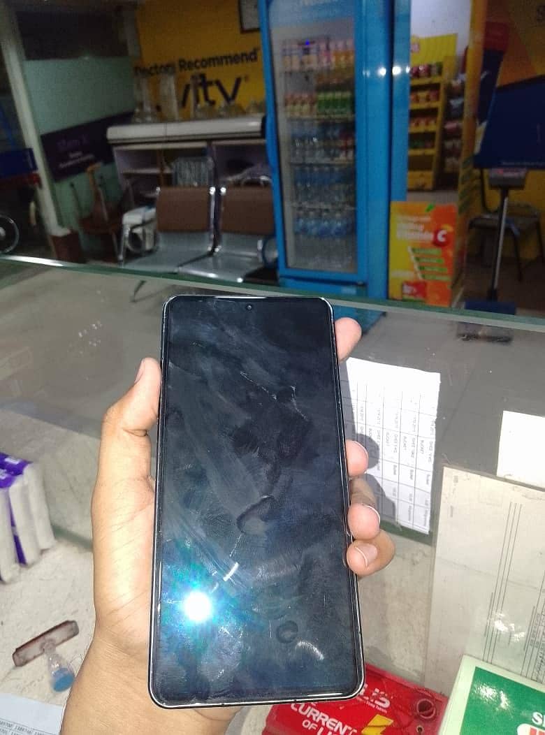 Sharp Aquos r7 0