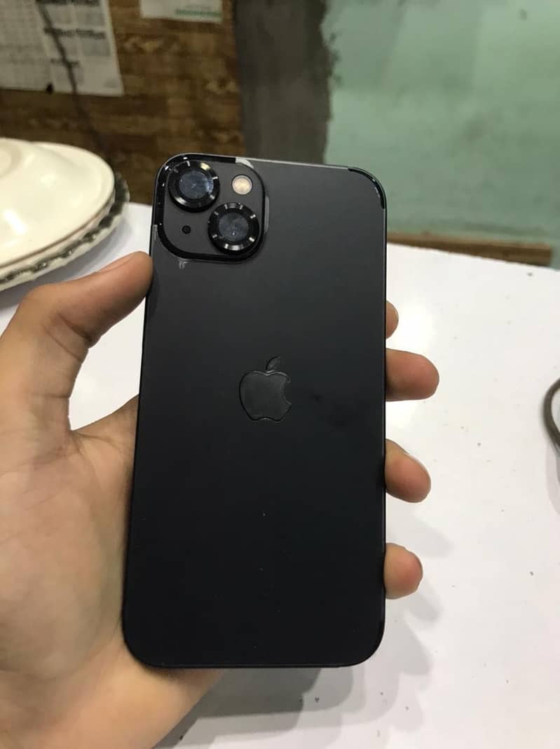 Apple iPhone 13 1