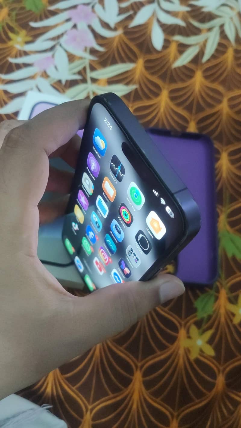 Apple iPhone 14 Pro Max 6