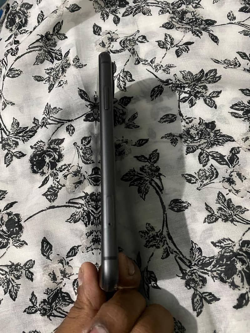 Apple iPhone 11 2