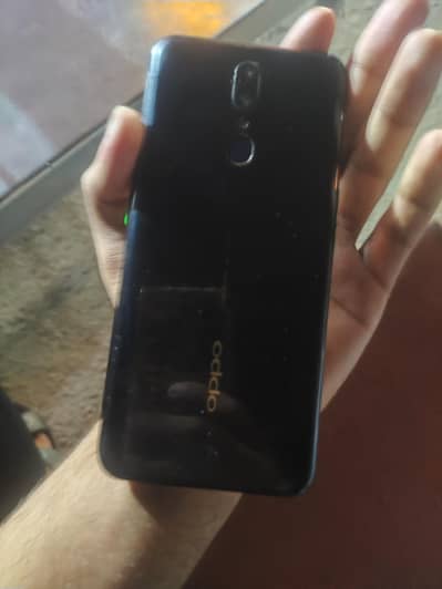 OPPO F11 4gb 128 GB