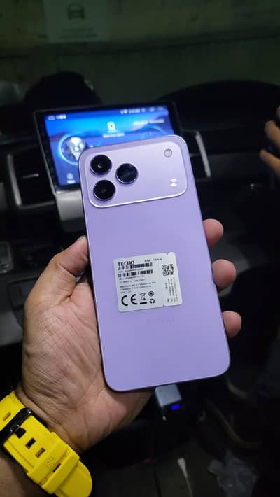 Tecno Spark 50 12/128 complete box
