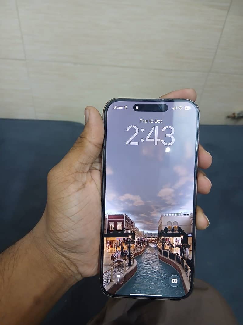 Apple iPhone 16 Pro Max 4