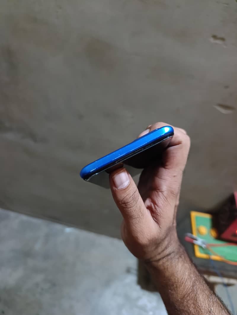 OPPO A54 4